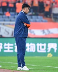 黑白体育官方入口-山东泰山22天首败！15年首负海牛，齐鲁德比4战不胜，3纪录告破
